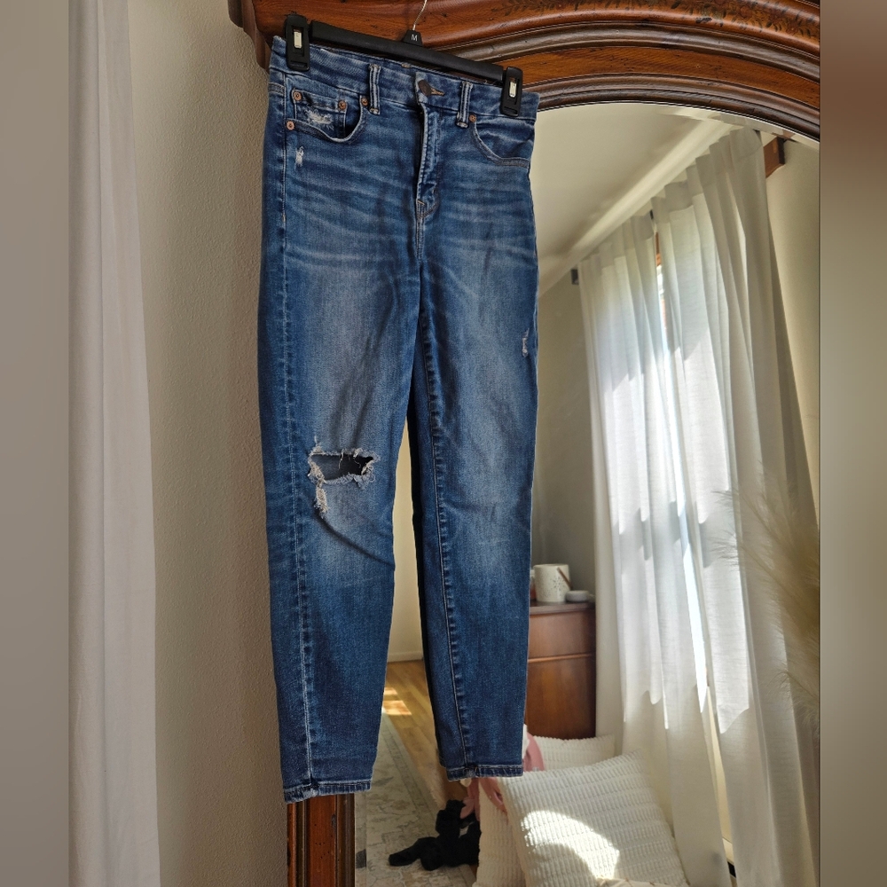 Women's Curvy American Eagle Distressed Jeans